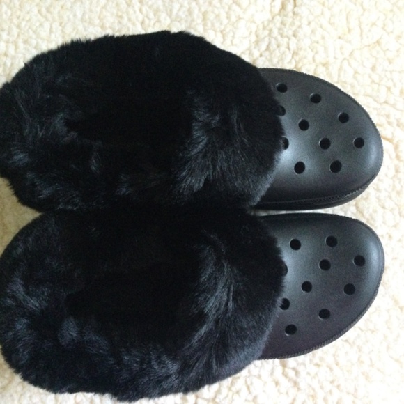 CROCS Furever Crush Classic fur lined Clog ( NEW w/Tags & Bag ) - Picture 2 of 13